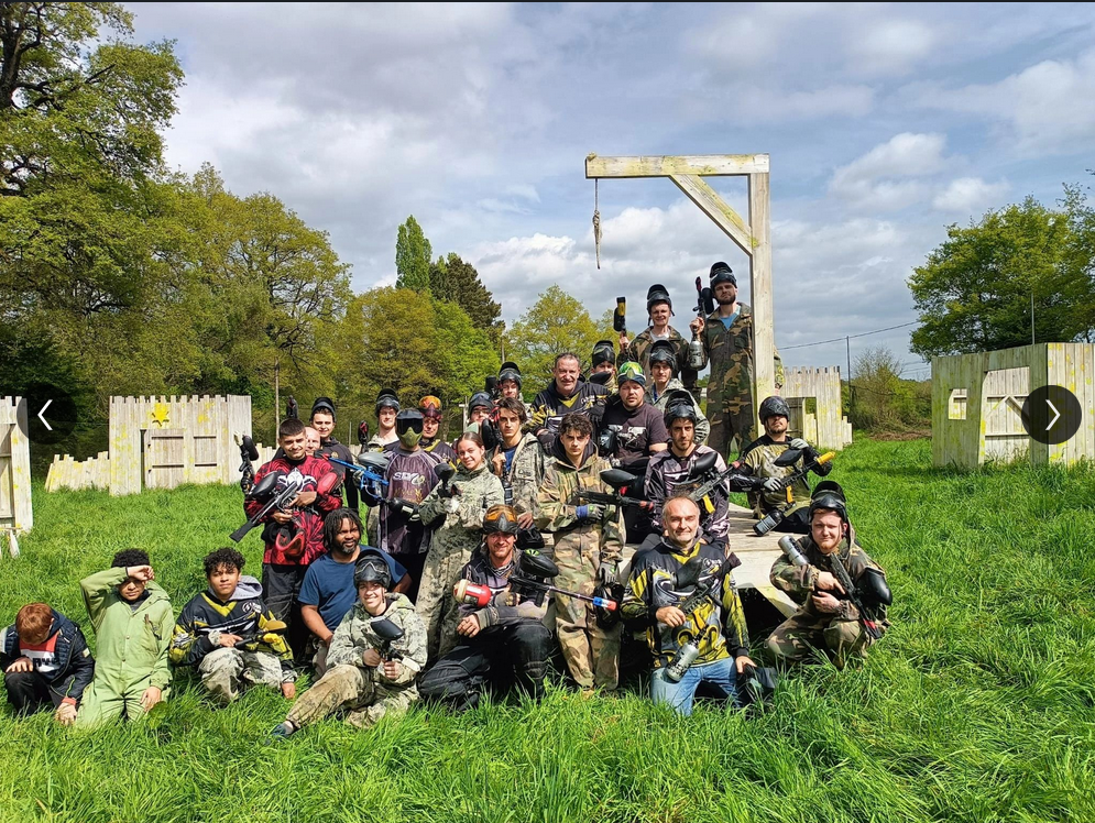 Paintball laval extérieur. COM2PME acteur local mayennais pour le développement des entreprises mayennaises.