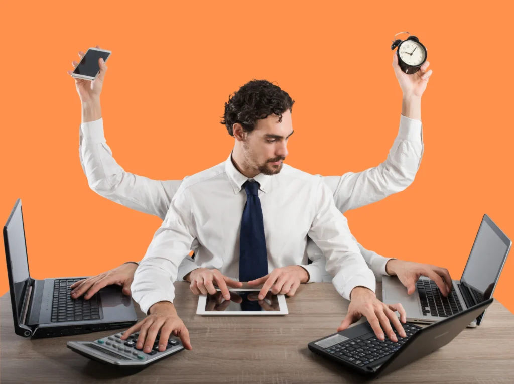 TPE et PME : pas de temps pour tout gérer. Avec C2P+ vous gagnez jusqu'à 20h par mois via la centralisation de tous vos réseaux sociaux !